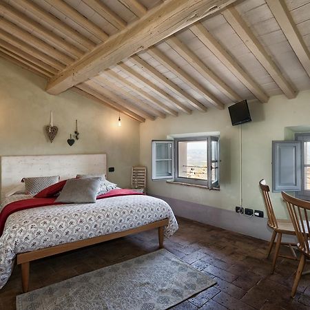Scalette Di Piazza B&B Монтальчино Экстерьер фото