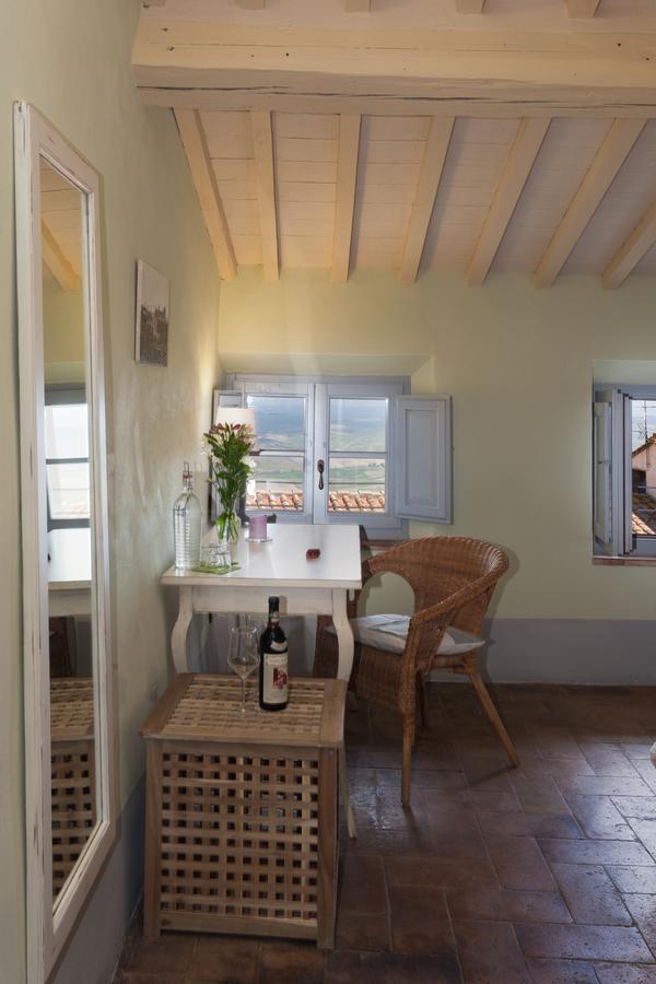 Scalette Di Piazza B&B Монтальчино Экстерьер фото
