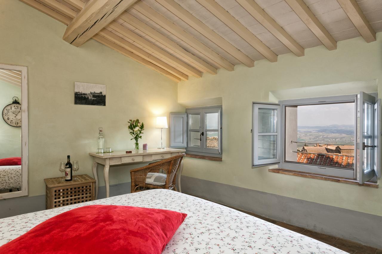 Scalette Di Piazza B&B Монтальчино Экстерьер фото