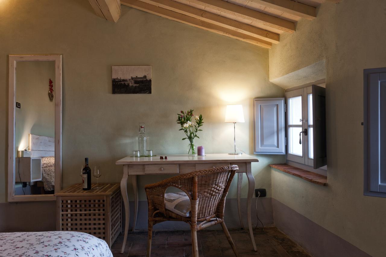 Scalette Di Piazza B&B Монтальчино Экстерьер фото