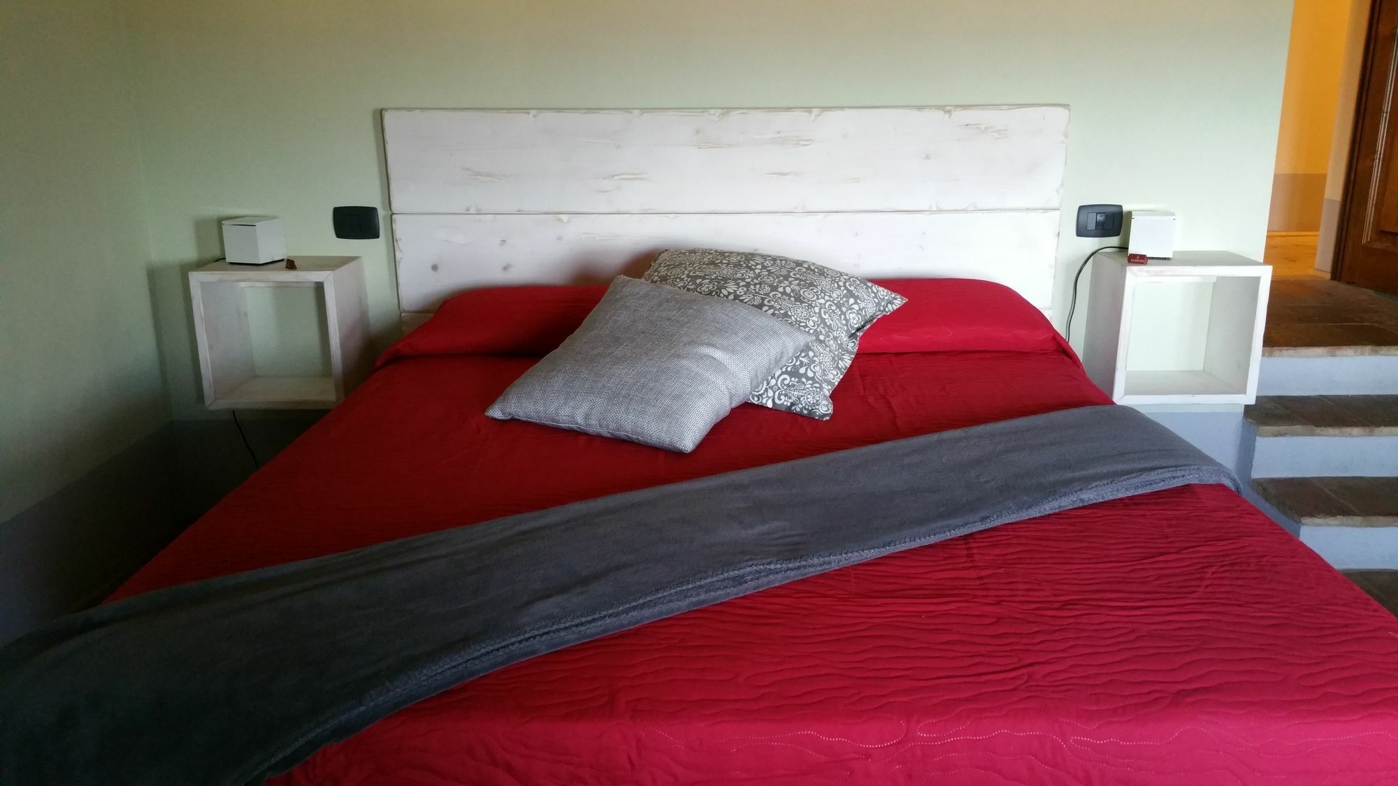 Scalette Di Piazza B&B Монтальчино Экстерьер фото